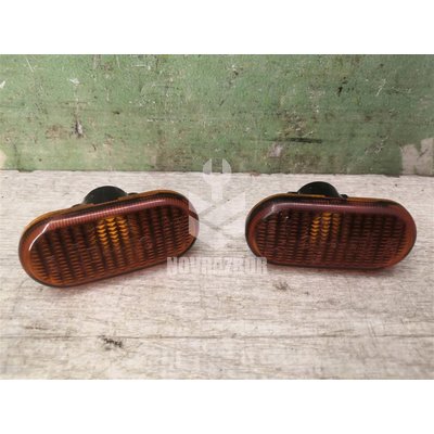 Повторитель на крыло желтый Renault R19 1992-2002 Повторитель на крыло желтый Renault R19 1992-2002