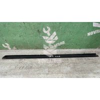 Уплотнитель стекла двери Ford Escort /Orion 1995-1998