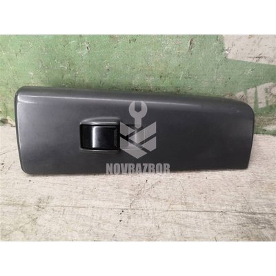 Кнопка стеклоподъемника Mitsubishi Space Wagon (N3,N4) 1991-2000