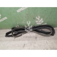 Уплотнитель двери Mitsubishi Space Wagon (N3,N4) 1991-2000