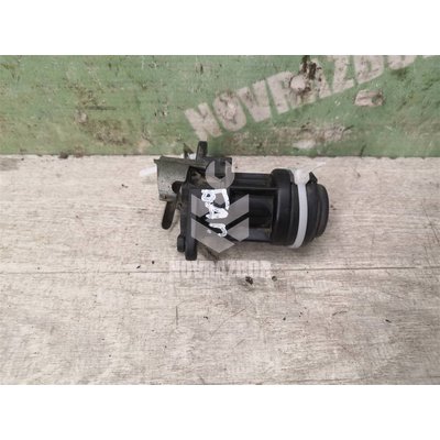 Вставка замка багажника VW Passat B4 94-96 Вставка замка багажника VW Passat B4 94-96