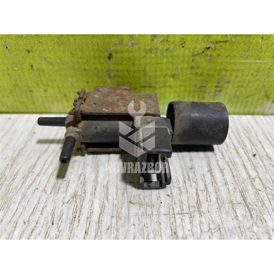 Клапан электромагнитный Mitsubishi Space Wagon (N3,N4) 1991-2000 Клапан электромагнитный Mitsubishi Space Wagon (N3,N4) 1991-2000