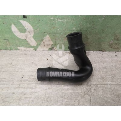Патрубок VW Passat B4 94-96 Патрубок VW Passat B4 94-96