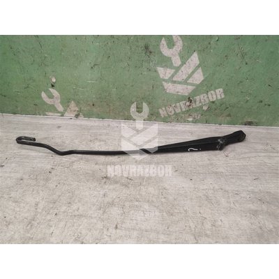 Поводок стеклоочистителя передний правый VW Passat B4 94-96 Поводок стеклоочистителя передний правый VW Passat B4 94-96