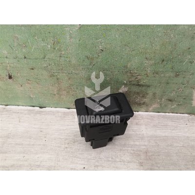 Кнопка открывания багажника Nissan Primera P11 96-02