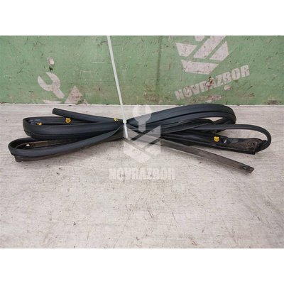 Уплотнитель двери LADA VESTA 15-19 Уплотнитель двери LADA VESTA 15-19