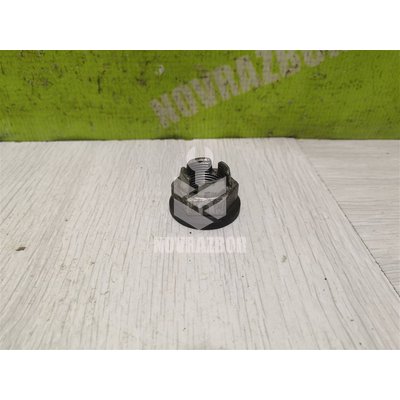 Гайка ступицы Renault Kangoo 97-03