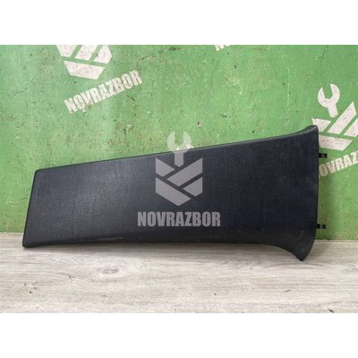 Обшивка стойки VW Golf 4 Bora 97-05