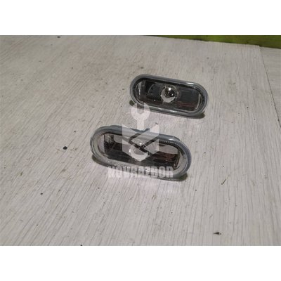 Повторитель на крыло белый Seat Toledo 2 1999-2006 Повторитель на крыло белый Seat Toledo 2 1999-2006