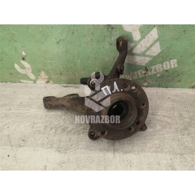 Кулак поворотный передний левый VW Passat B4 94-96