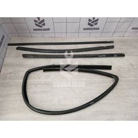 Уплотнитель стекла двери Opel Astra H / Family 2004 >