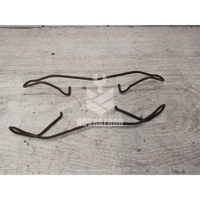 Скоба суппорта переднего Ford C-MAX 2003-2010 Скоба суппорта переднего Ford C-MAX 2003-2010