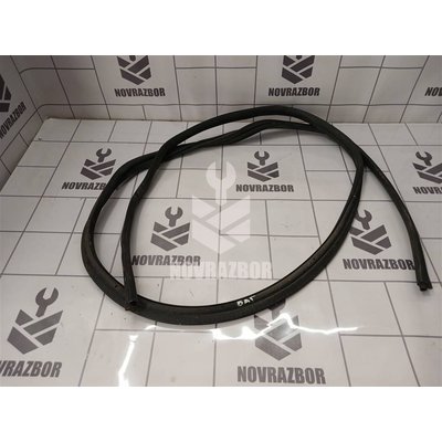 Уплотнитель Renault Logan 2005-2014