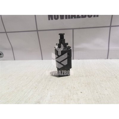 Датчик включения стопсигнала Chevrolet Aveo T200 03-08 Датчик включения стопсигнала Chevrolet Aveo T200 03-08