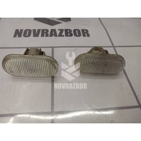 Повторитель на крыло белый Renault Logan 2005-2014