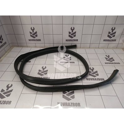 Уплотнитель Renault Logan 2005-2014