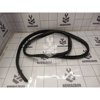 Уплотнитель Renault Logan 2005-2014