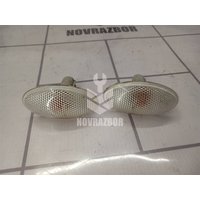 Повторитель на крыло белый Suzuki SX4 2006-2013