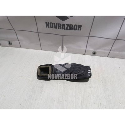 Уплотнитель VW Jetta 2006-2011