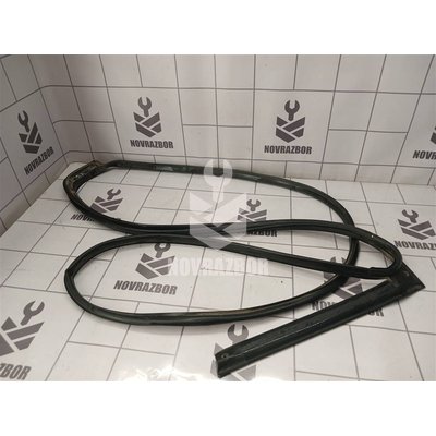 Уплотнитель двери Chevrolet Aveo (T300) 2011-2015