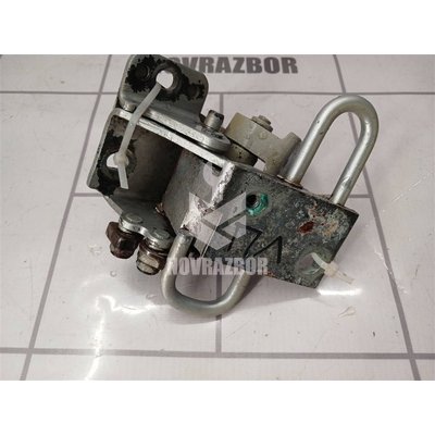 Петля двери передней Skoda Octavia A4 1U 2000-2011 Петля двери передней Skoda Octavia A4 1U 2000-2011