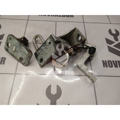 Петля двери передней Skoda Octavia A4 1U 2000-2011 Петля двери передней Skoda Octavia A4 1U 2000-2011