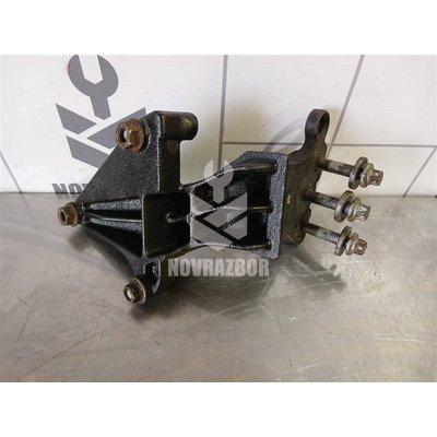 Кронштейн двигателя правый Opel Zafira A 99-05