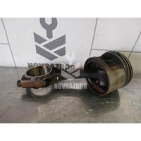 Поршень с шатуном VW Golf 3 Vento 91-97