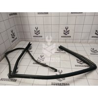 Уплотнитель стекла двери VW Passat B5 96-00