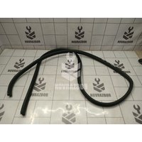 Уплотнитель Suzuki SX4 2006-2013