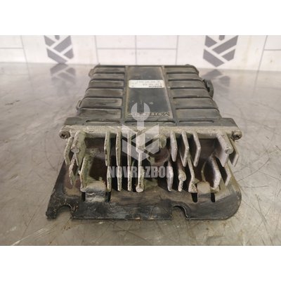 Блок управления двигателем VW Passat B3 1988-1993 Блок управления двигателем VW Passat B3 1988-1993