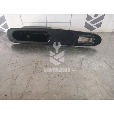 Ручка двери задней внутренняя левая Kia RIO 1 2000-2004 Ручка двери задней внутренняя левая Kia RIO 1 2000-2004