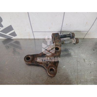 Кронштейн опоры двигателя Kia RIO 1 2000-2004 Кронштейн опоры двигателя Kia RIO 1 2000-2004