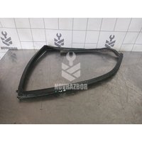 Уплотнитель стекла двери Suzuki SX4 2006-2013