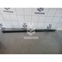 Молдинг стекла Mazda Mazda 3  BK  02-09