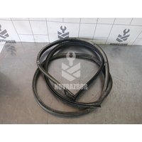 Уплотнитель двери Mazda Mazda 3  BK  02-09