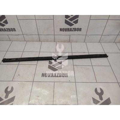 Накладка стекла заднего левого Mazda Mazda 3  BK  02-09