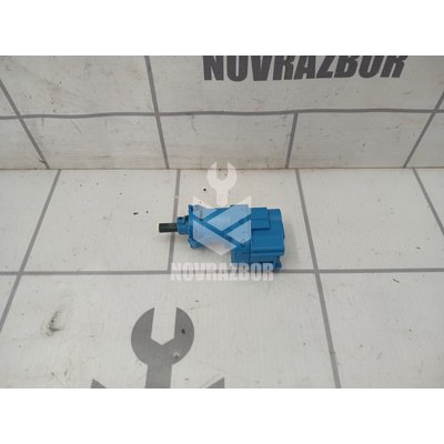 Датчик включения стопсигнала Mazda Mazda 3 BK 02-09 Датчик включения стопсигнала Mazda Mazda 3 BK 02-09