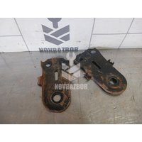 Кронштейн передней балки Mazda Mazda 3  BK  02-09