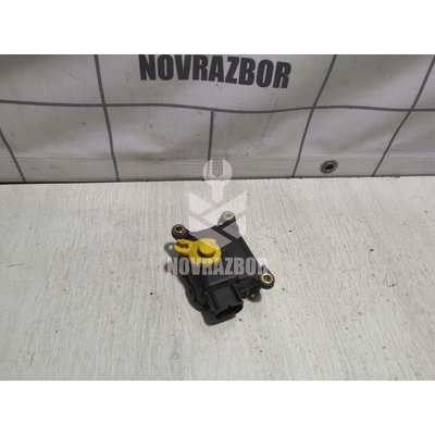 Моторчик заслонки печки VW Golf 4 Bora 97-05