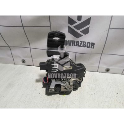 Замок двери передней левой VW Golf 4 Bora 97-05