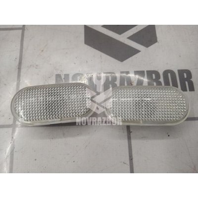 Повторитель на крыло белый Renault Logan 2005-2014