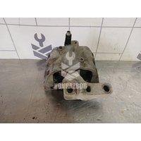 Опора двигателя VW Golf 4 Bora 97-05