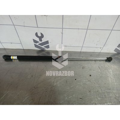 Амортизатор капота VW Golf 4 Bora 97-05