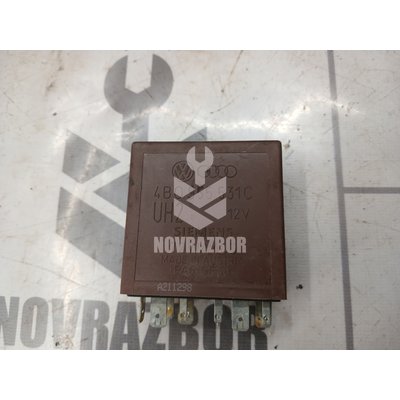 Реле стеклоочистителей VW Golf 4 Bora 97-05 Реле стеклоочистителей VW Golf 4 Bora 97-05