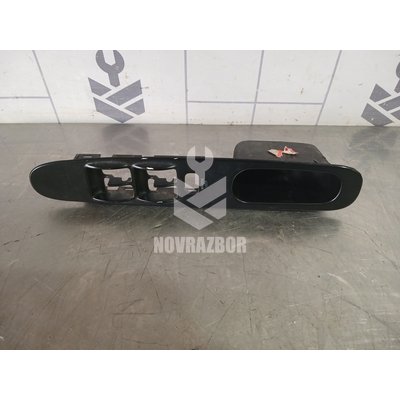 Ручка двери передней внутренняя левая Kia RIO 1 2000-2004 Ручка двери передней внутренняя левая Kia RIO 1 2000-2004