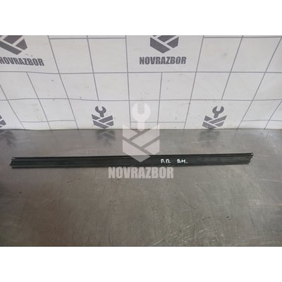 Накладка стекла переднего правого Kia RIO 1 2000-2004