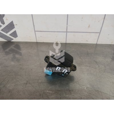 Кнопка стеклоподъемника Kia RIO 1 2000-2004 Кнопка стеклоподъемника Kia RIO 1 2000-2004