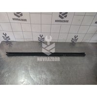 Накладка стекла переднего левого Ford Focus 2 05-08