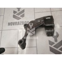 Кронштейн Audi 80  90  B3  86-91